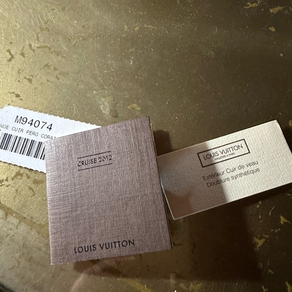 Louis Vuitton Pink Hobo Bag with Perforated Design - Picture 12 of 16